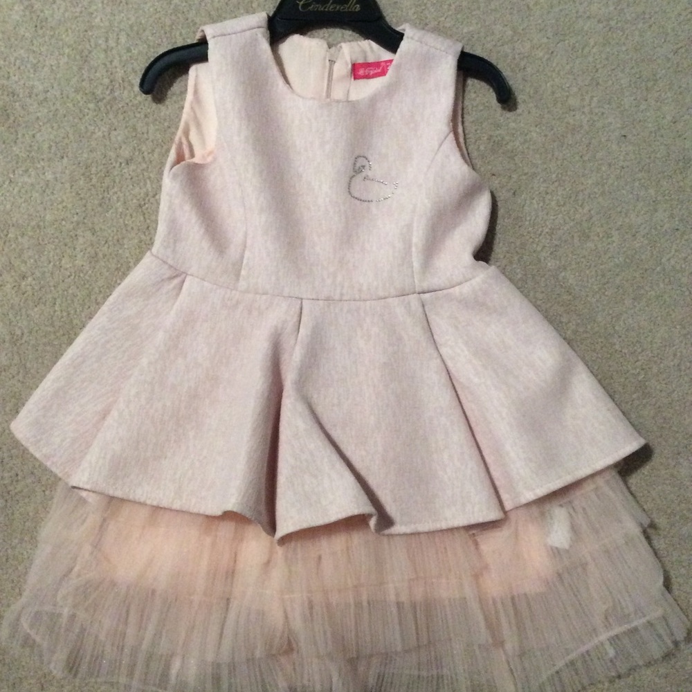 Girl’s Dress